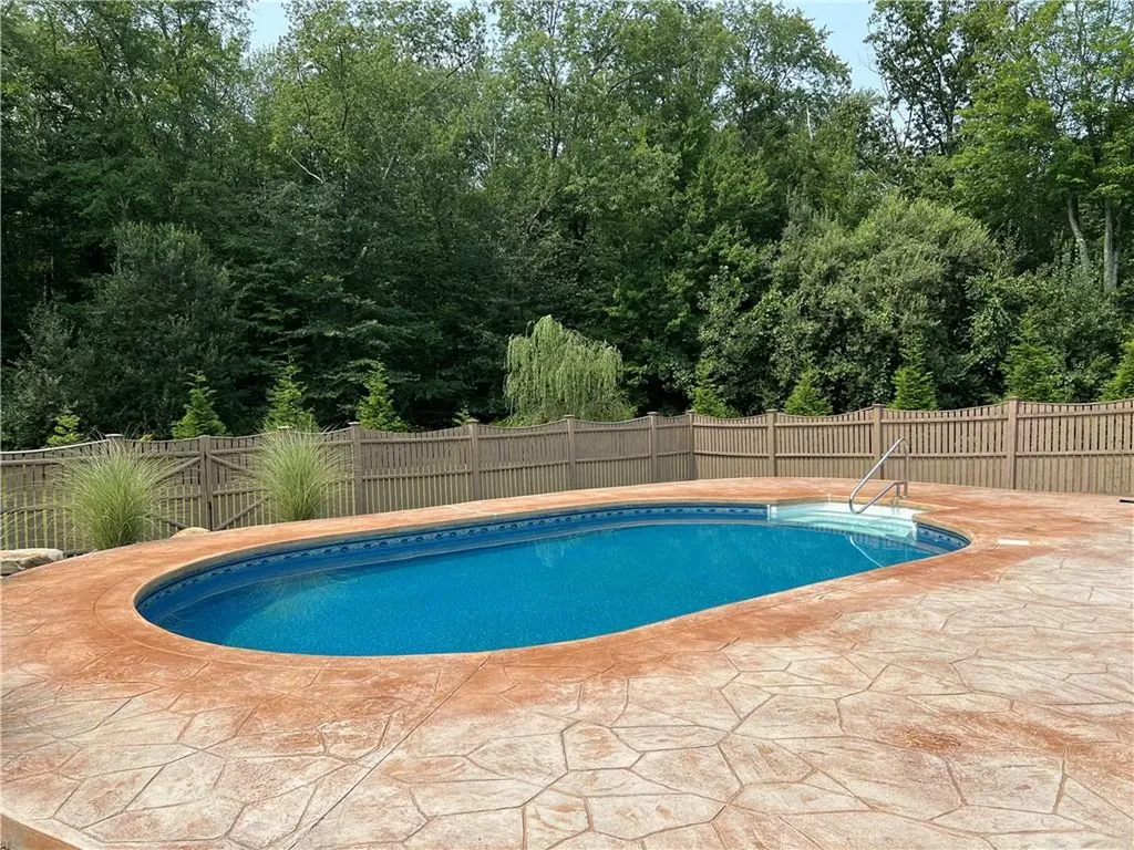 35 East Lantern Road Smithfield RI 02917