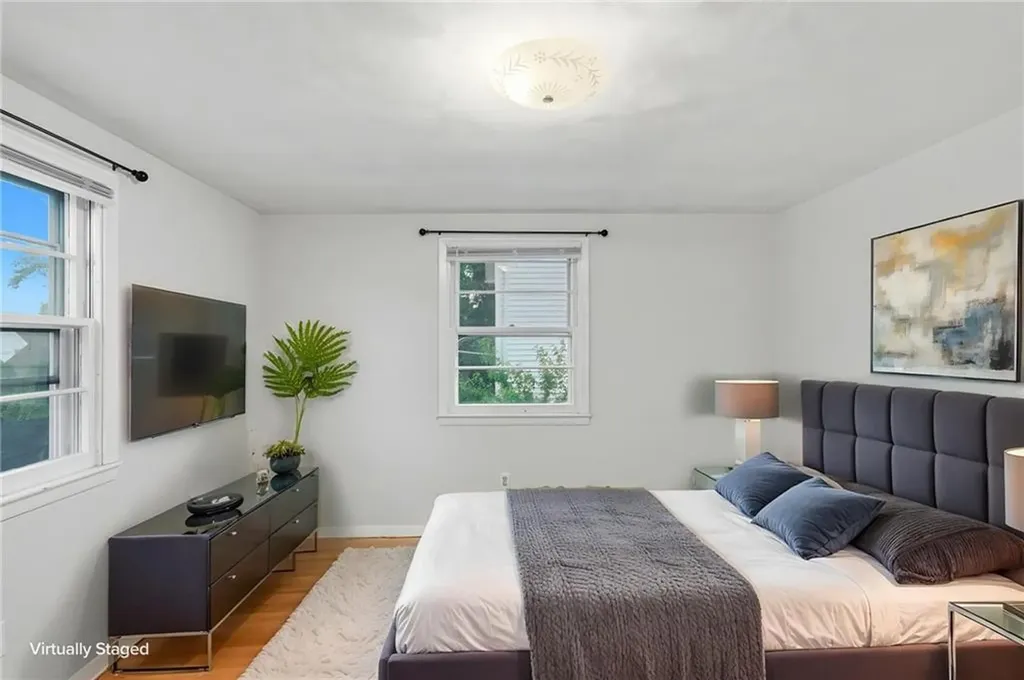 8 Henry Street East Providence RI 02914