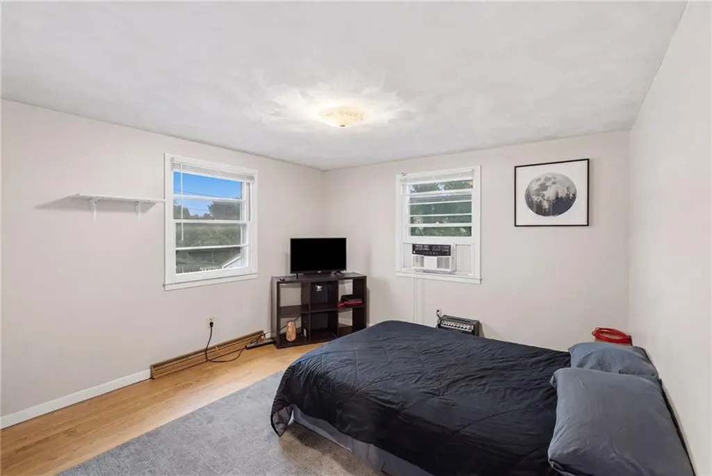 8 Henry Street East Providence RI 02914
