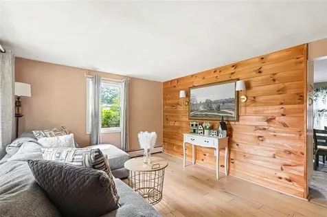 8 Hampden Road Bristol RI 02809