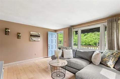 8 Hampden Road Bristol RI 02809