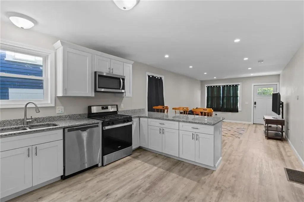 42 Arch Street Providence RI 02907