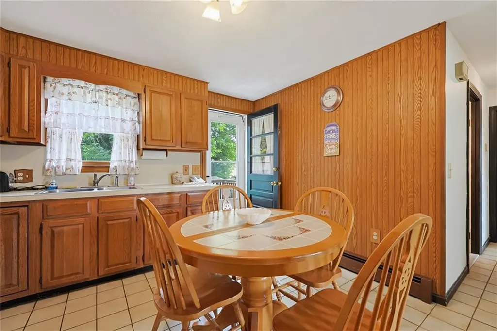 11 Lynde Street Providence RI 02908