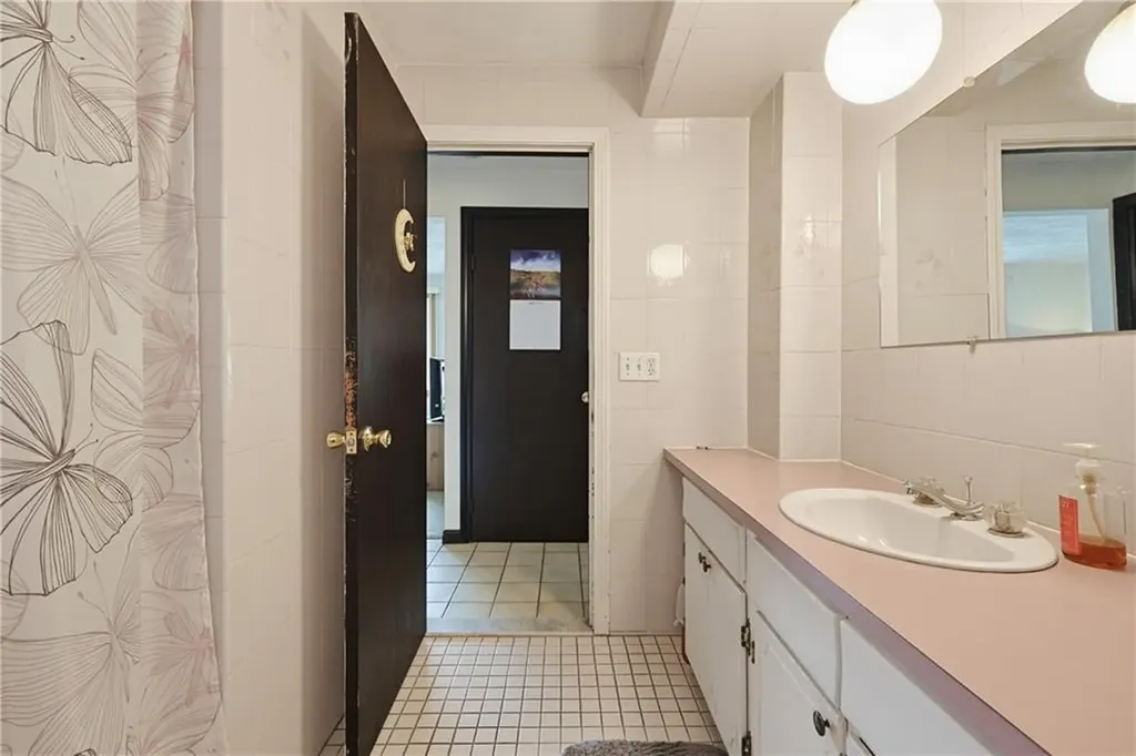 11 Lynde Street Providence RI 02908