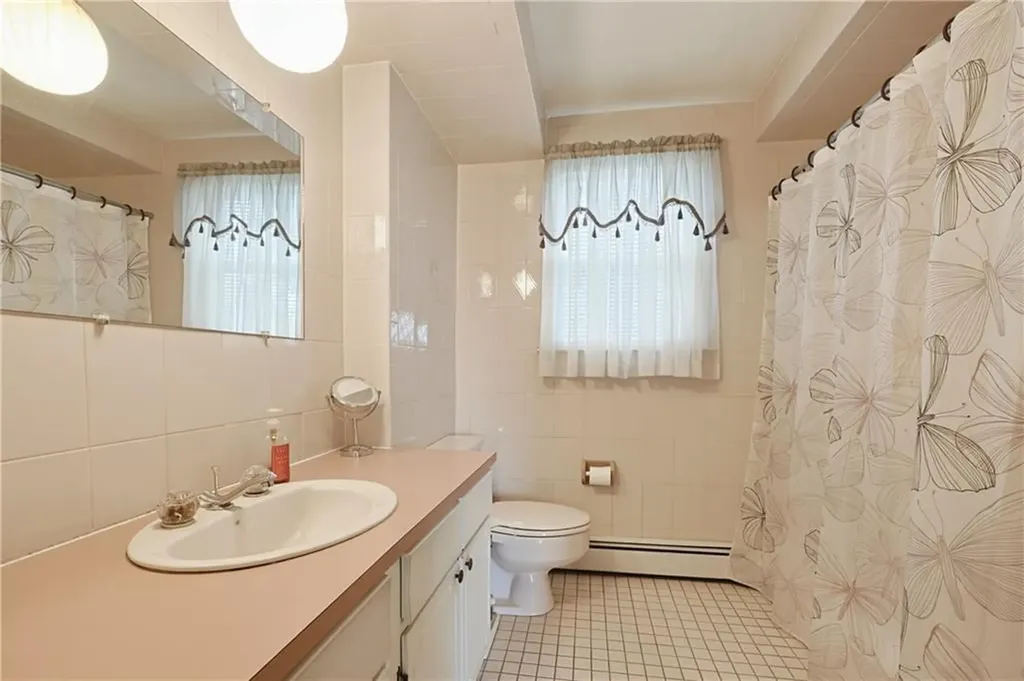 11 Lynde Street Providence RI 02908