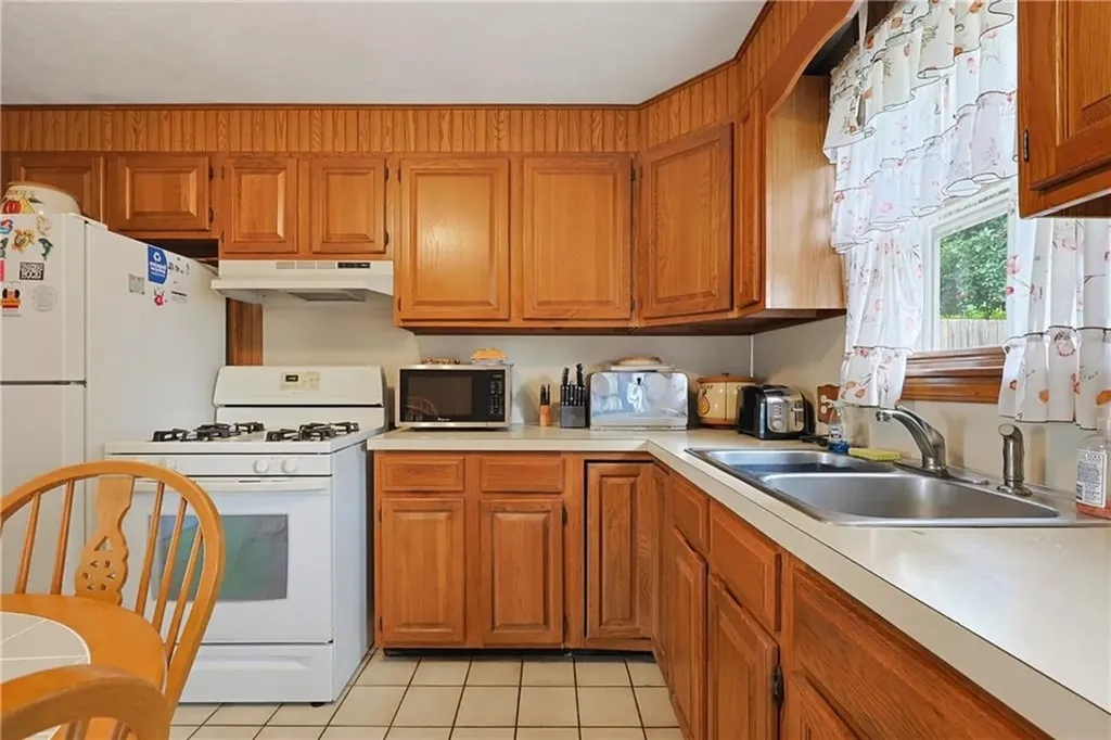 11 Lynde Street Providence RI 02908