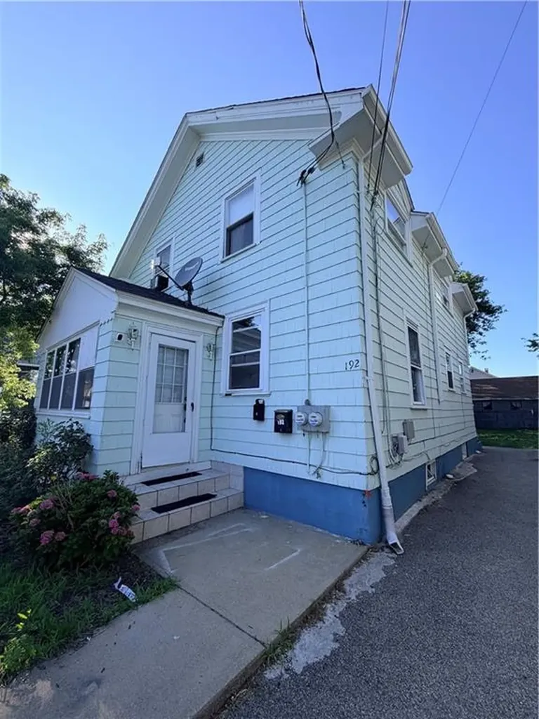 192 Farmington Avenue Cranston RI 02920