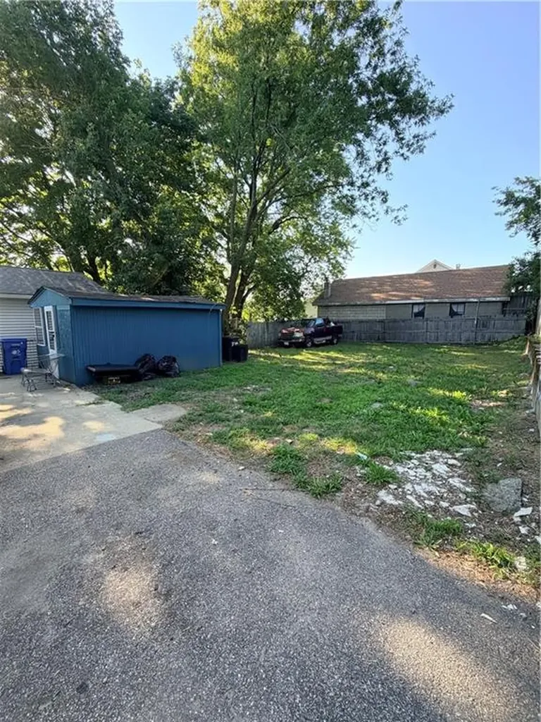 192 Farmington Avenue Cranston RI 02920