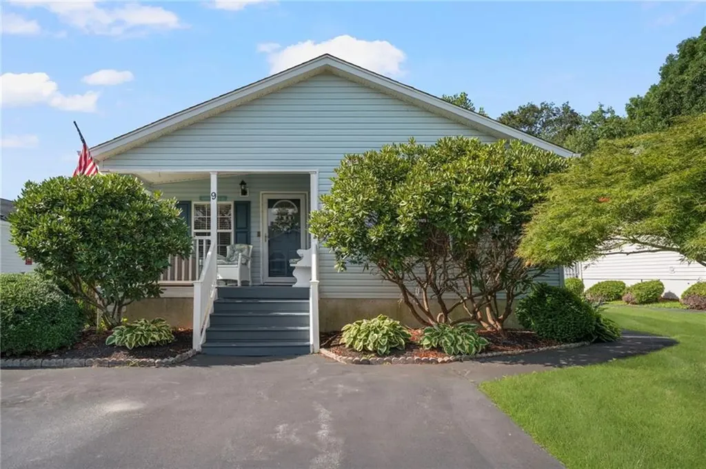 9 Mockingbird Lane Tiverton RI 02878