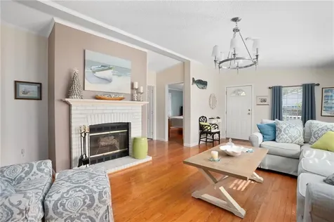 9 Mockingbird Lane Tiverton RI 02878