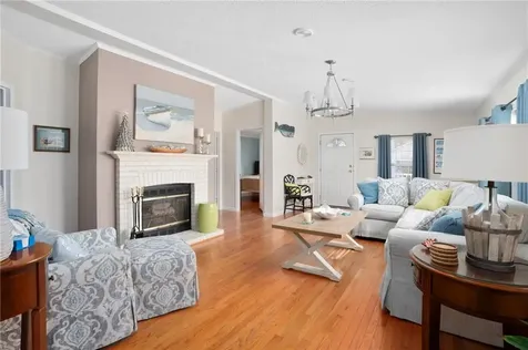 9 Mockingbird Lane Tiverton RI 02878
