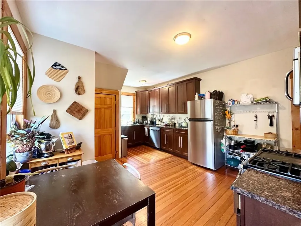 55 57 Methyl Street Providence RI 02906