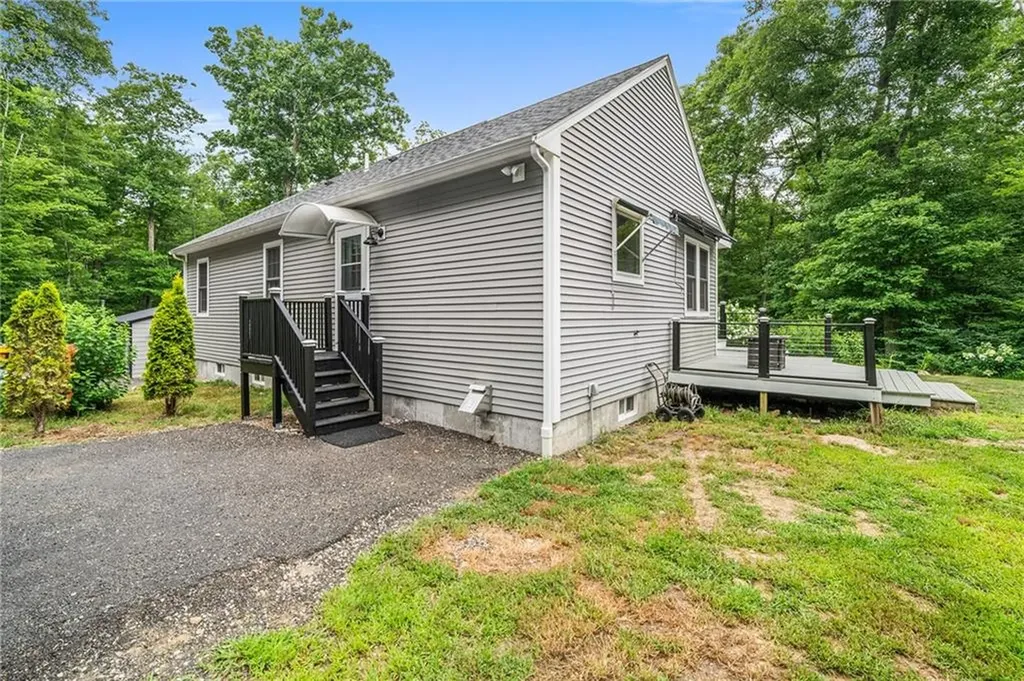 51 Paine Road Foster RI 02825