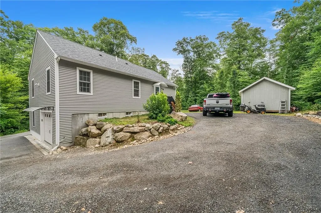 51 Paine Road Foster RI 02825