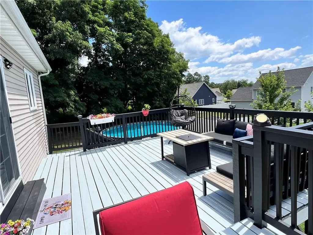 70 Fieldside Drive Woonsocket RI 02895