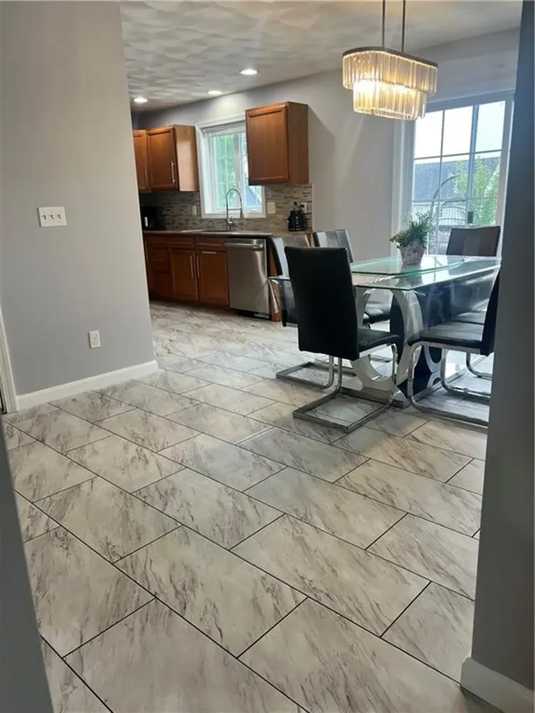 70 Fieldside Drive Woonsocket RI 02895