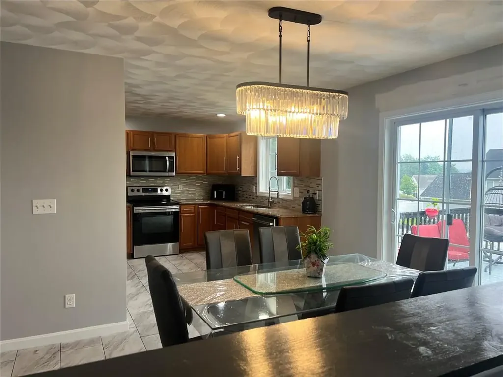 70 Fieldside Drive Woonsocket RI 02895
