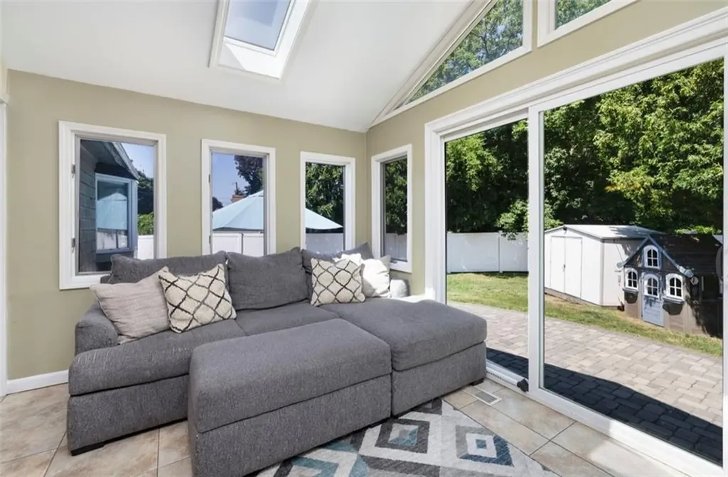 5 Halsey Road Woonsocket RI 02895