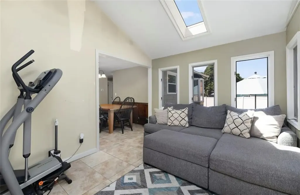 5 Halsey Road Woonsocket RI 02895