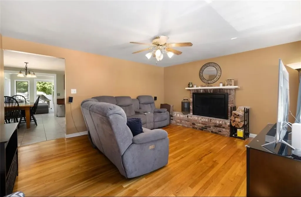 5 Halsey Road Woonsocket RI 02895