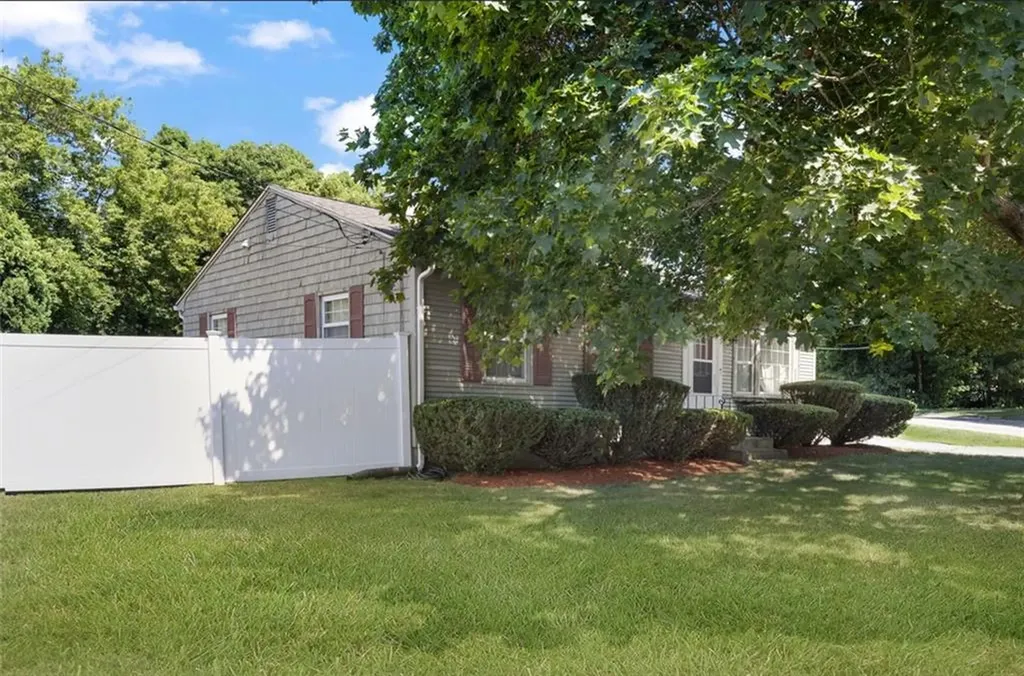 5 Halsey Road Woonsocket RI 02895