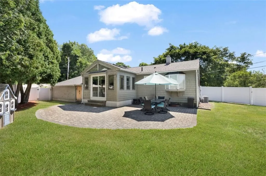5 Halsey Road Woonsocket RI 02895
