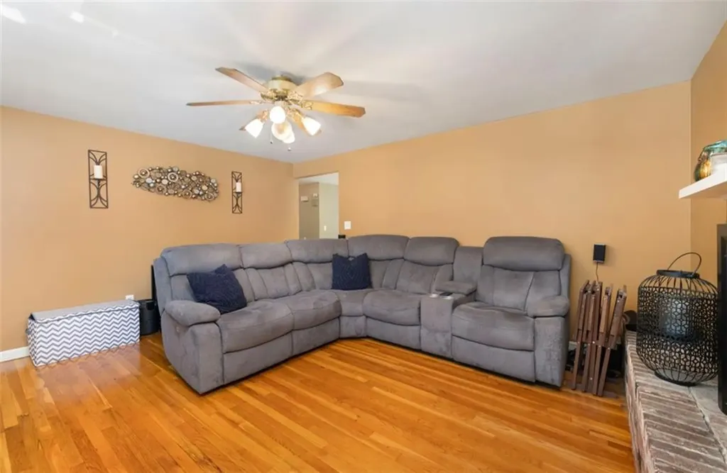 5 Halsey Road Woonsocket RI 02895
