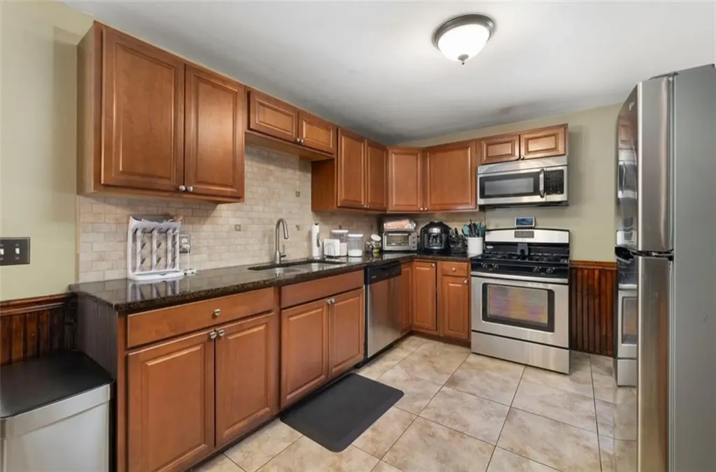 5 Halsey Road Woonsocket RI 02895