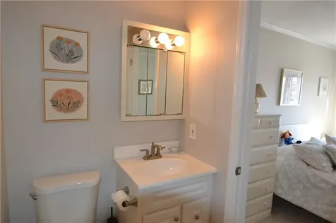 49 Seabreeze Lane Bristol RI 02809