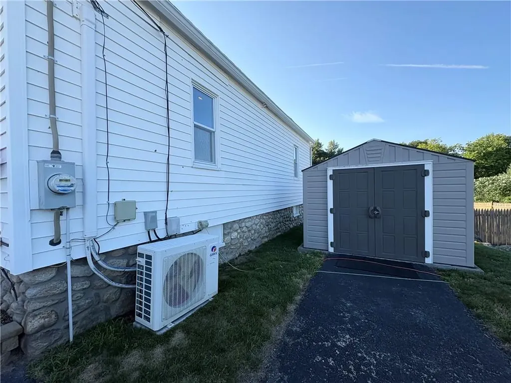92 Irons Avenue Johnston RI 02919