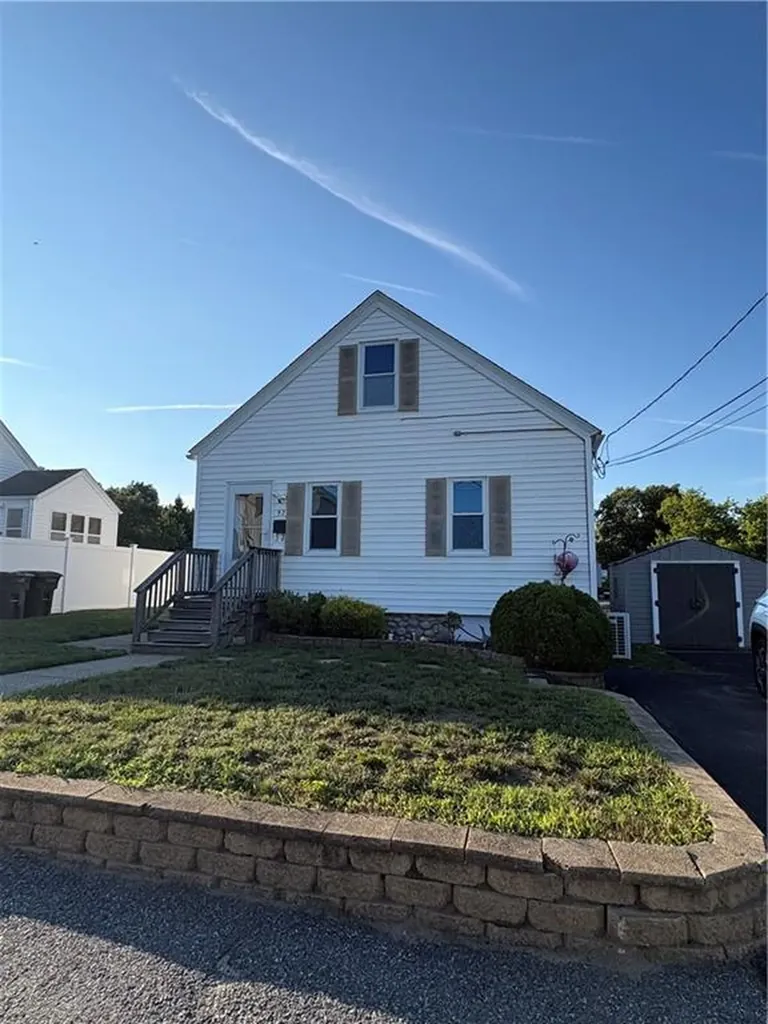 92 Irons Avenue Johnston RI 02919