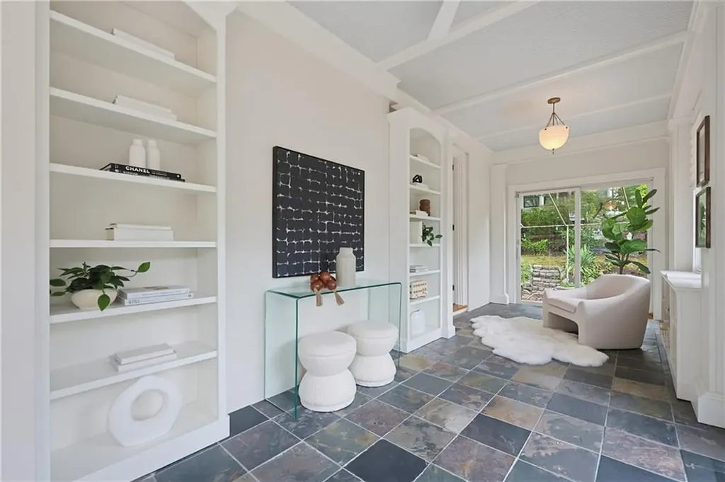 387 Wayland Avenue Providence RI 02906