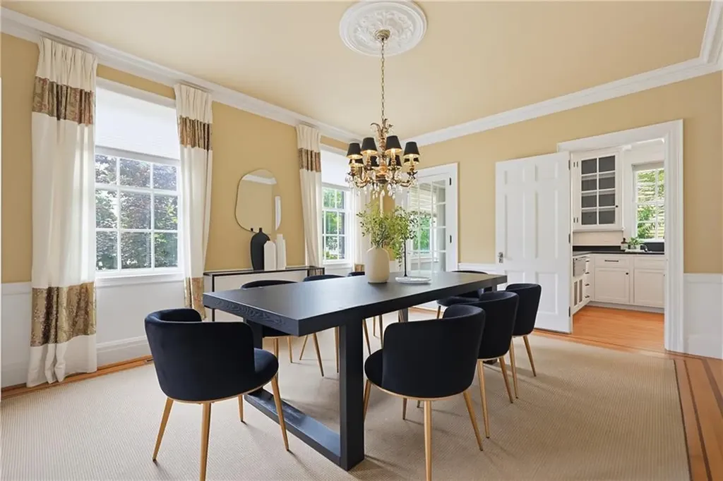 387 Wayland Avenue Providence RI 02906