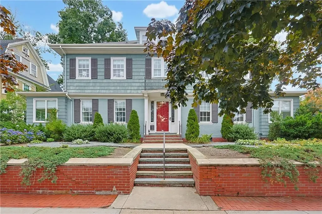 387 Wayland Avenue Providence RI 02906