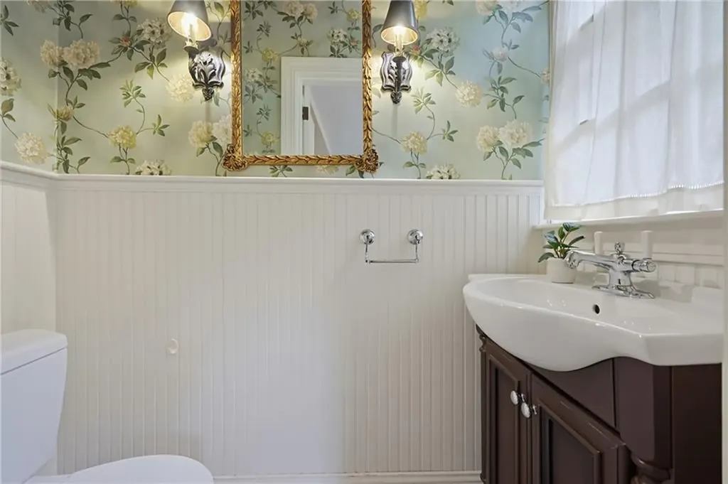 387 Wayland Avenue Providence RI 02906