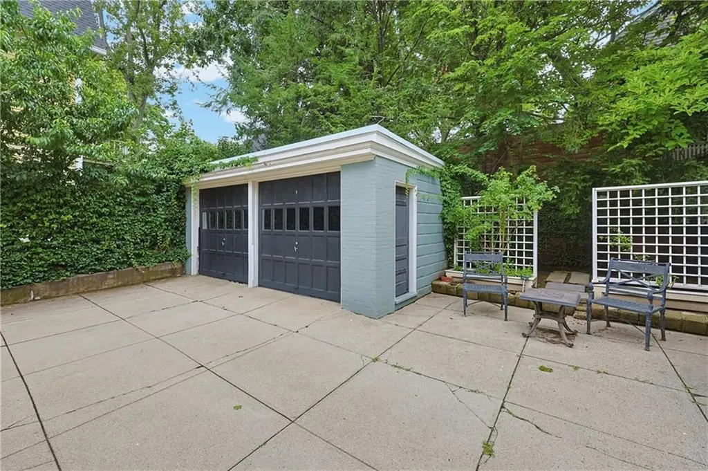 387 Wayland Avenue Providence RI 02906