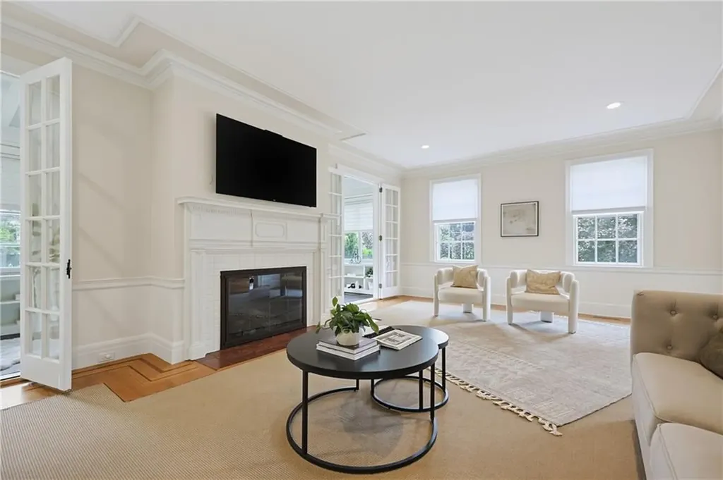 387 Wayland Avenue Providence RI 02906