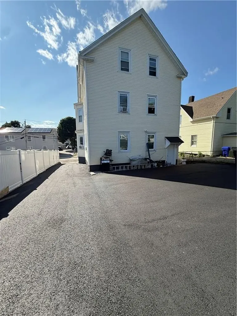 42 Calder Street Providence RI 02907