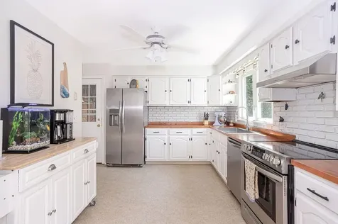 49 Evergreen Drive Portsmouth RI 02871