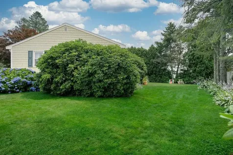 49 Evergreen Drive Portsmouth RI 02871