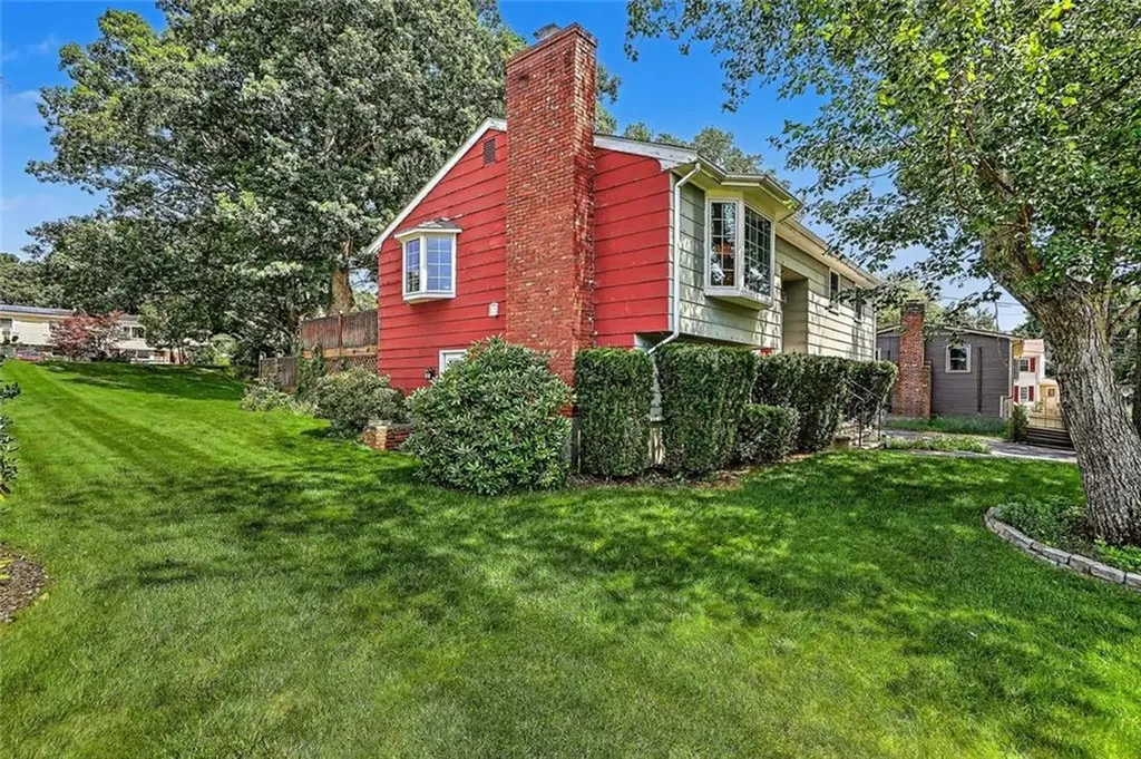 5 Tiffany Drive Cumberland RI 02864