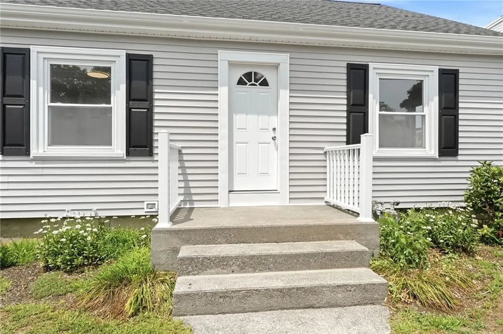 27 Norman Street Cumberland RI 02864