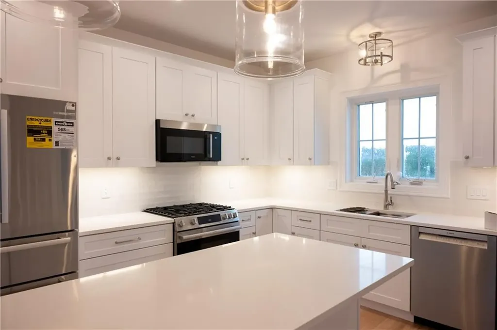 25 Bunker Hill Crossing Portsmouth RI 02871