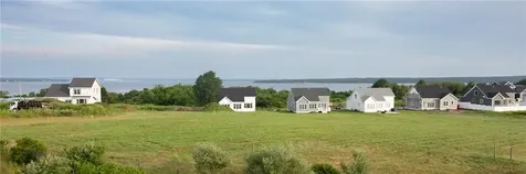 25 Bunker Hill Crossing Portsmouth RI 02871