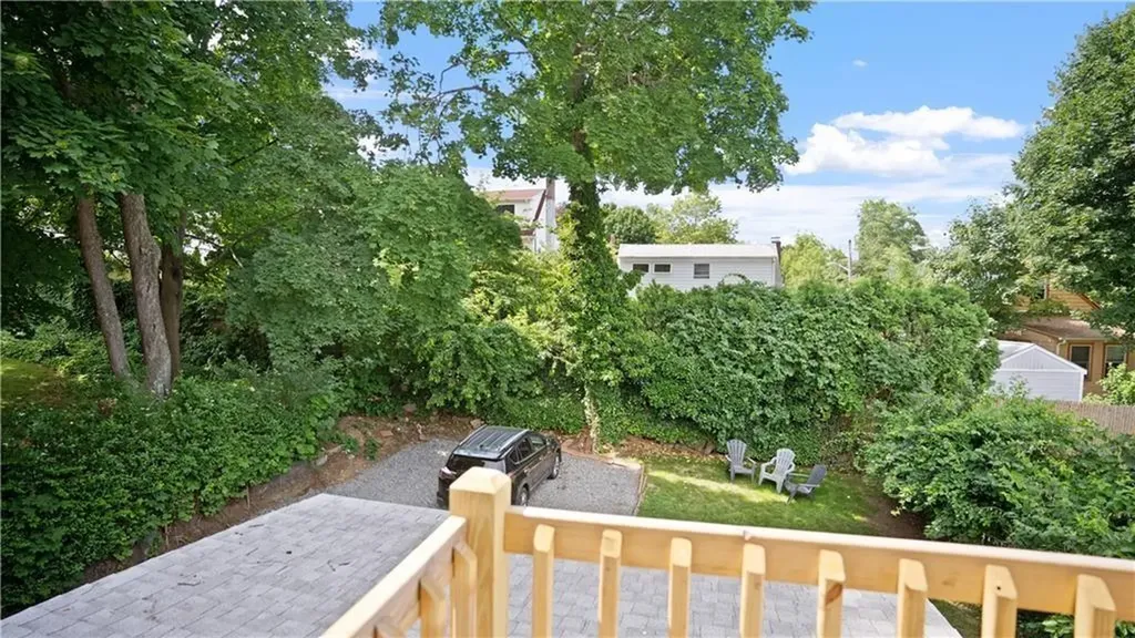 27 Hillside Avenue Providence RI 02906