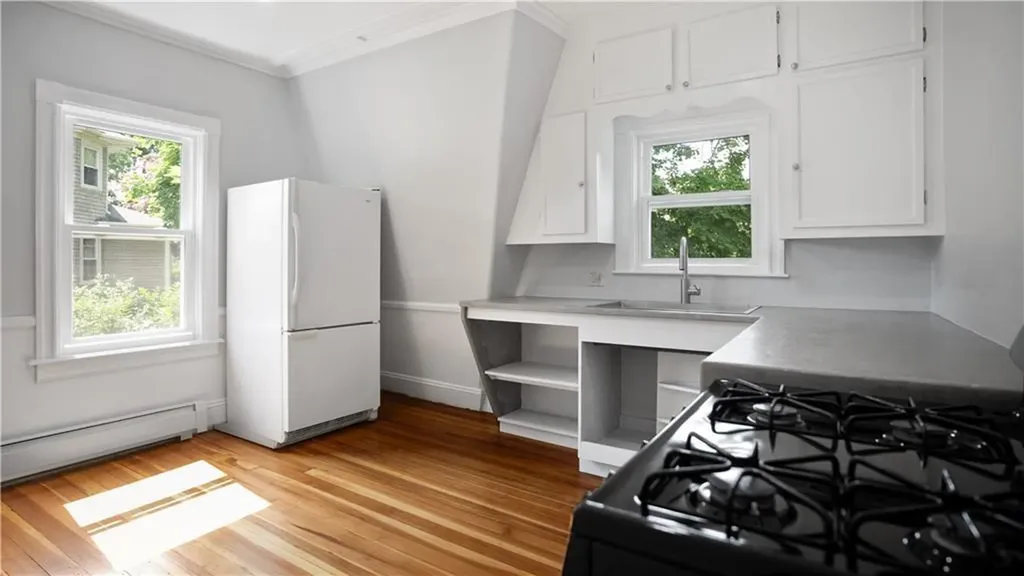 27 Hillside Avenue Providence RI 02906