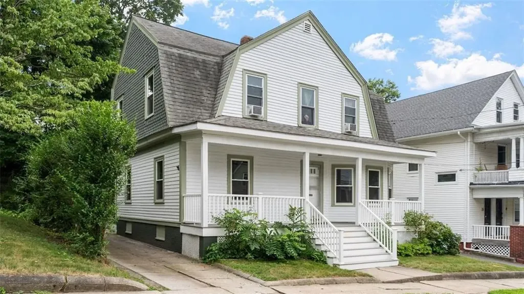 27 Hillside Avenue Providence RI 02906