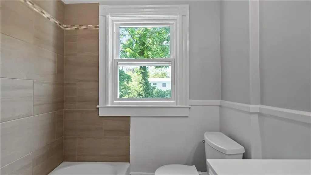 27 Hillside Avenue Providence RI 02906