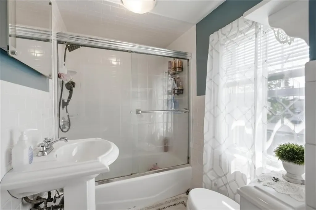 94 Westcott Avenue Cranston RI 02910