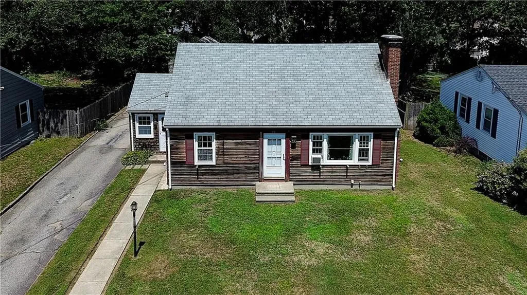 73 Lindy Avenue East Providence RI 02915